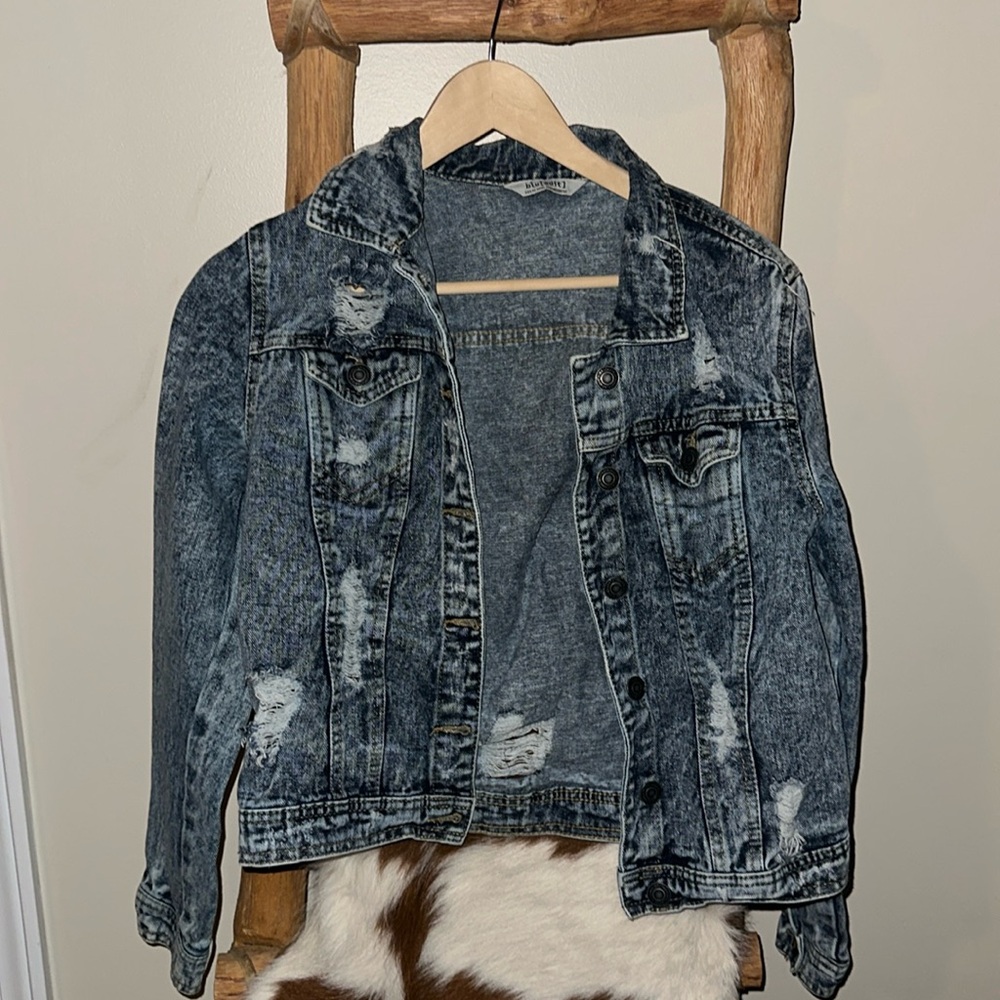 Crop top acid wash distressed denim jacket